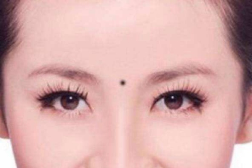 两眉中间有痣代表什么意思