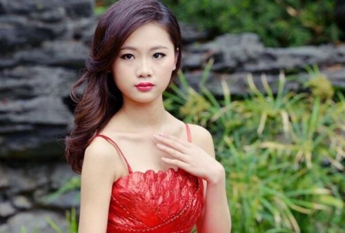 海中金的女人幸运颜色